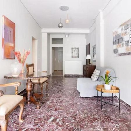 Flisvos Marina Refurbished Apartment Atene Esterno foto