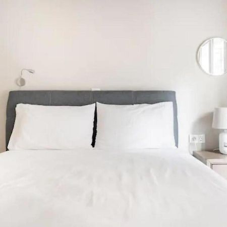 Flisvos Marina Refurbished Apartment Atene Esterno foto